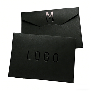 Sobres de Papel Negro de Lujo con Logotipo Personalizado al por Mayor, en Diversos Tamaños y Colores, con Acabado UV Localizado, para Tarjetas de Regalo y Vales Comerciales - Product Image 1