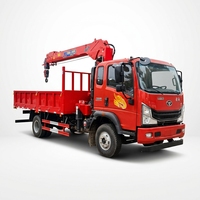 Grue montée sur camion lourd de 8 tonnes à haute performance, flèche pliante, palan hydraulique pour les opérations minières et portuaires