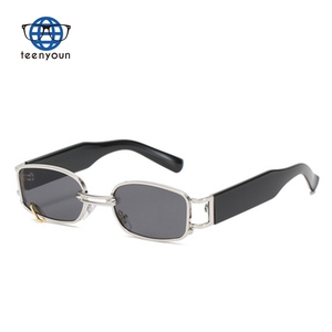2022 nouveau Boucles D'oreilles Carré Cadre Dames <span class=keywords><strong>lunettes</strong></span> de Soleil - Product Image 1
