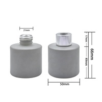 Bouteilles en verre carrées vides personnalisées de luxe en gros pour diffuseur de parfum