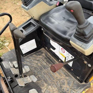 Mini-excavatrice d'occasion de marque chinoise Sany SY16C SY18U, 2 tonnes, avec châssis réglable. - Product Image 6