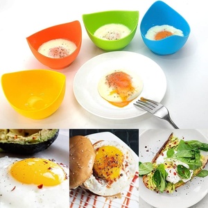 Nouveaux moules à œufs pochés de qualité alimentaire - Pack de 4 - Moules à œufs pochés en silicone sans BPA - Moules à œufs pochés antiadhésifs pour <span class=keywords><strong>micro</strong></span>-ondes - Product Image 2