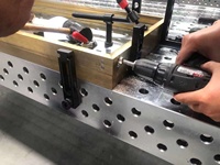 Nouvelle table de soudage flexible 3D YAHANDA avec grille de positionnement de précision D16 D28 pour la fabrication de remorques et de semi-remorques