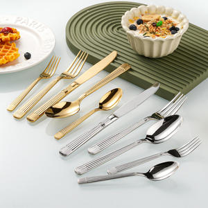 <span class=keywords><strong>Juego</strong></span> <span class=keywords><strong>de</strong></span> <span class=keywords><strong>Cubiertos</strong></span> <span class=keywords><strong>de</strong></span> Acero Inoxidable con Mango Acanalado <span class=keywords><strong>de</strong></span> Rayas Verticales <span class=keywords><strong>de</strong></span> Lujo, <span class=keywords><strong>Juego</strong></span> <span class=keywords><strong>de</strong></span> <span class=keywords><strong>Cubiertos</strong></span> Plateados y Dorados para Bodas, Hoteles y Banquetes - Product Image 3