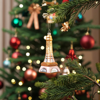 Ornements d'arbre de Noël de tour Eiffel artificiels uniques faits à la main conception verticale exquise pour des rassemblements de famille saison de vacances