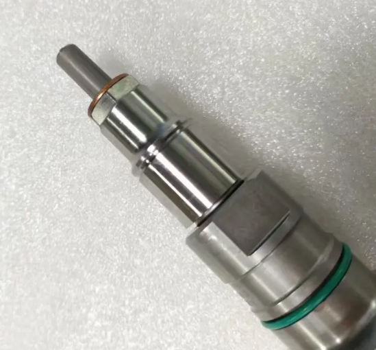 Fuel Injector 4384786 for Cummins QSK19/QSK23 Engines 777D / HD785
