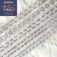 Ruban en dentelle brodée de perles et de sequins or blanc, motif floral et feuilles, pour la décoration de robes de mariée