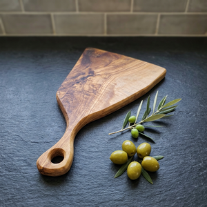 Planche à découper classique en bois avec surface lisse facile à nettoyer pour la préparation quotidienne des aliments, la cuisson, la pâtisserie, le service et les tâches de cuisine - Product Image 5