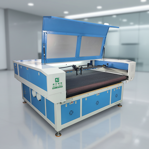 เครื่องตัดเลเซอร์ CO2 สำหรับผ้าและสิ่งทอ ตัดแบบ 3 แกน CNC หัวเลเซอร์คู่ ระบายความร้อนด้วยน้ำ รองรับรูปแบบ AI/PLT ยี่ห้อ AnJiang Smart - Product Image 1