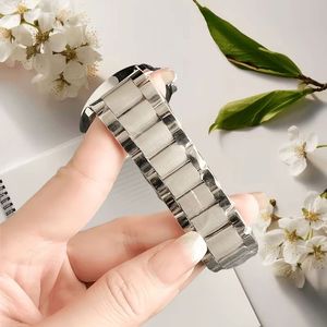 Montre pour femme en acier inoxydable argenté, cadran à motif G rouge et vert, chiffres romains, bracelet en métal, montre-bracelet de luxe tendance pour femmes - Product Image 4