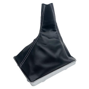 Housse de levier de vitesse pour Opel Astra III H en cuir noir avec surpiqûres blanches, accessoire intérieur - Product Image 2