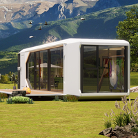 Casa Capsula in Acciaio a 2 Piani con Ruote, 2 Camere da Letto, Bagno, Cucina - Design Moderno, Facile Installazione, per Campeggio all'Aperto