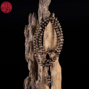 Agarwood Malaisiano Oscuro de Alta Calidad, 108 Perlas de 7mm, 21g, con Resina Natural, Elegante Joyería de Oud - Product Image 1