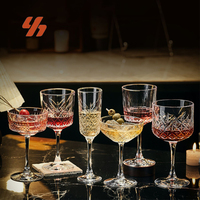 Ensemble de verres à cocktail en cristal pressé de style vintage, gobelets à pied haut, verres à vin transparents pour la décoration de bar à domicile ou de mariage
