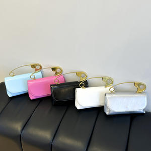 Sac à main décontracté pour femme - En cuir artificiel - Avec fermeture éclair - Design bandoulière - Durable et portable.1045 - Product Image 1