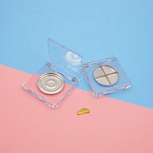 แพ็คเกจอายแชโดว์แบบใสทรงสี่เหลี่ยม ขายดี รับผลิตแบรนด์ส่วนตัว พาเลทอายแชโดว์เปล่า - Product Image 3