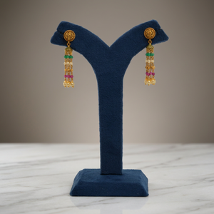 Boucles d'oreilles longues traditionnelles en or 22 carats avec perles vertes et roses, chaîne de perles, ensemble de bijoux ethniques pour soirée - Product Image 1
