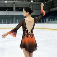 Robe de patinage artistique à manches cloche dégradé orange et noir, dos ouvert en maille, ornée de strass, pour spectacle de danse sur glace