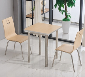 Ensemble table et chaises de cafétéria simple avec structure en acier inoxydable et finition en bois naturel, mobilier de salle à manger durable pour restaurant - Product Image 5