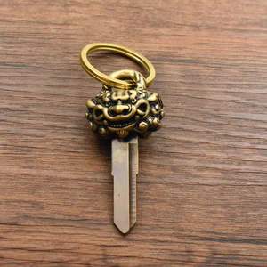 Hochwertiger hand geschnitzter 3D-Schlüssel aus Bronze - Product Image 3