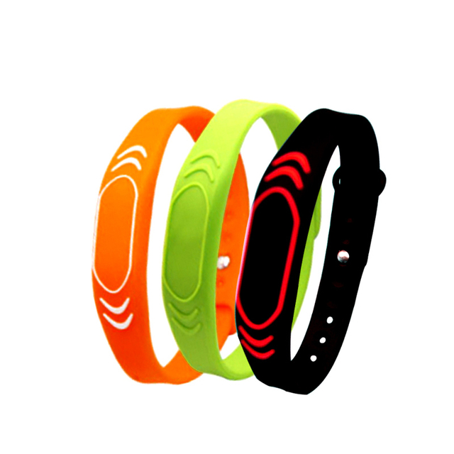 Passive Rfid Smart Wristband 13.56mhz Rfid Nfc Silicone Wristband for Events