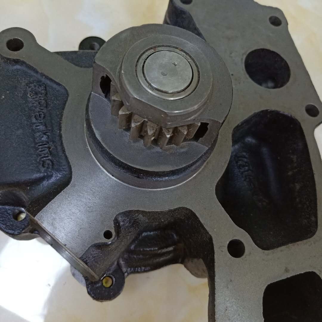 Per-kins 327-0652 3270652 327-0653 3270653 Water Pump E320E