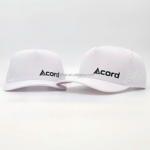 Casquette de baseball sportive à 5 panneaux perforée à séchage rapide, avec patch TPU personnalisé pour équipe de football et cordon, vente en gros - Product Image 3