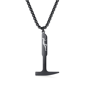 Un pendentif en acier titane, unique et artistique, inspiré du classique film américain et européen « La Redressement des Déserts ». - Product Image 4