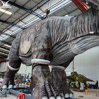 Statue de dinosaure Triceratops animatronique grandeur nature assemblée pour parc à thème, attraction de parc central