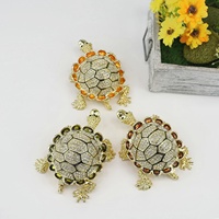 SHINNYGIFTS Boîte à Bijoux Traditionnelle en Métal Plaqué Or en Forme de Tortue avec Figurine Émaillée Peinte à la Main et Charnière pour Décoration d'Intérieur