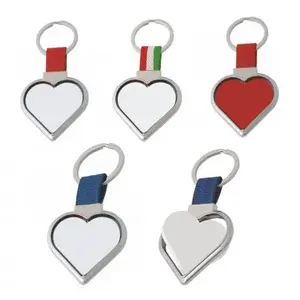 Portachiavi Girevole a Forma di Cuore, Gadget Personalizzati - Product Image 1