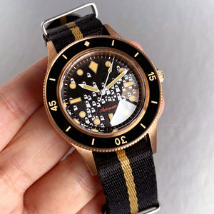 นาฬิกา Tandorio รุ่นใหม่ CUSN8 บรอนซ์ 50 ฟัตฮอมส์ ระบบออโตเมติก สำหรับผู้ชาย หน้าปัดเรืองแสง Ghost Dial กลไก NH35A กันน้ำ 20ATM กระจกแซฟไฟร์แบบ Bubble ผิวขัดทราย - Product Image 2