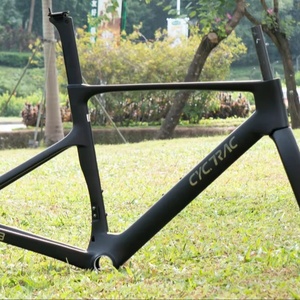 Cadre de vélo de route en fibre de carbone 700C, léger 1,07 kg, <span class=keywords><strong>axe</strong></span> traversant T47 12*100/12*142mm avec fourche, tige de selle et fourche intégrale - Product Image 1