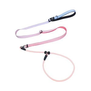 QQPETS guinzaglio per cani Anti-groviglio regolabile a 360 ° da allenamento con guinzaglio a mani libere da allenamento da 4-7 ft - Product Image 1