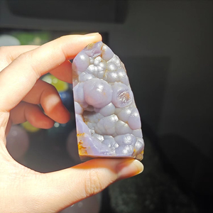 Tour de chalcedoine botryoïdale en agate de raisin violet de haute qualité en gros pour la décoration de bureau à domicile, cadeaux d'anniversaire - Product Image 5