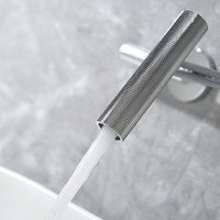 Robinet de salle de bains moderne chromé Mélangeur de lavabo mural à 3 trous en laiton à trou unique Noyau de valve en chrome Matériau céramique