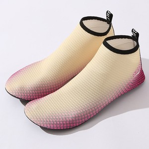 पुरुषों और महिलाओं के त्वरित सुखाने वाले आउटडोर एंटी-स्लिप स्विमिंग जूते, समुद्र तट पर पनरोक विरोधी पर्ची समुद्र तट जूते - Product Image 1