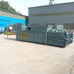 Machine hydraulique carrée pour bouteilles de boissons en plastique avec moteur, compacteur haute productivité pour usine de recyclage - Product Image 2