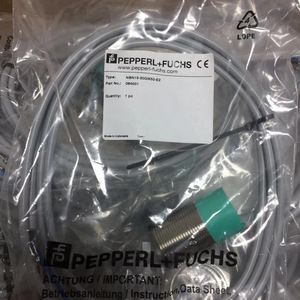 Capteur de Proximité Pepperl+Fuchs NBN15-30GM50-E2, Distance de Détection 30mm, Bornes à Vis, Usage Industriel - Product Image 1