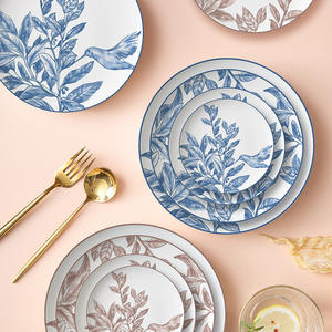 Elegantes Juegos de Vajilla de Porcelana China con Motivos Florales, Hojas y Pájaros, Vajilla de Porcelana Fina para Restaurante y Uso Doméstico - Product Image 3