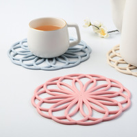 Tapis de table multi-usages en silicone résistant à la chaleur et antidérapant, tapis de séchage de vaisselle en silicone écologique à motif floral pour la cuisine
