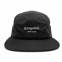 Casquette de camping 5 panneaux personnalisable avec logo, réfléchissante, haute performance, perforations laser, visière plate, cordon élastique, noire