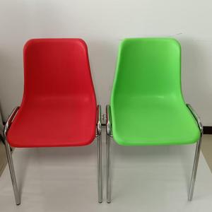 <span class=keywords><strong>Chaise</strong></span> de <span class=keywords><strong>salle</strong></span> <span class=keywords><strong>à</strong></span> <span class=keywords><strong>manger</strong></span> en plastique <span class=keywords><strong>à</strong></span> coque PP et pieds métalliques, avec crochet de fixation, pour restaurants, cafés et bistrots, prix de gros abordable - Product Image 3
