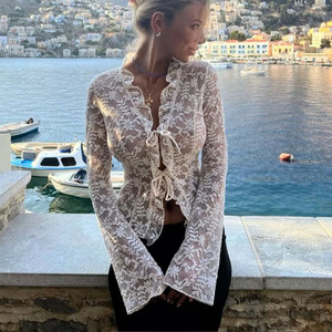 Top Corto Sexy da Donna <span class=keywords><strong>con</strong></span> Scollo a V Profondo, Blusa in Pizzo Trasparente <span class=keywords><strong>con</strong></span> <span class=keywords><strong>Fiocco</strong></span> Frontale e Maniche Lunghe, Stile Traspirante e Carino per l'Autunno - Product Image 1