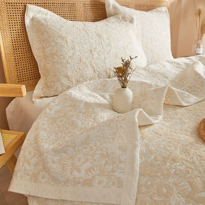 Cubrecama Jacquard Blanco Italiano de Lujo con Logotipo Personalizado y Bordado, para Uso Doméstico, Venta al por Mayor de Fábrica, Oferta Especial - Product Image 2