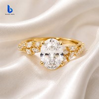 Bague de fiançailles en argent sterling S925 de haute qualité avec pierre centrale ovale et accents latéraux marquise et ronds, sertie de moissanite