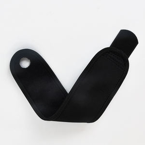 ผ้าพันข้อมือแบบปรับได้ ระบายอากาศ สีดำ ยี่ห้อ Whizz Sport พร้อมผ้าเมอร์เซนซ์ สำหรับออกกำลังกายที่ยิม - Product Image 4