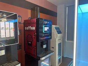Distributeur automatique d'espresso commercial avec écran tactile 17 pouces, fonction de nettoyage automatique, paiement mobile par QR, distributeur de gobelets, café frais - Product Image 4