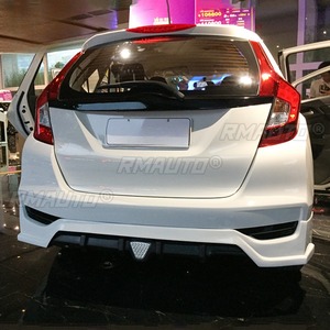 Kit carrosserie pour Honda Fit 2018 : Lame de pare-chocs avant, jupes latérales, séparateur de pare-chocs arrière, diffuseur, spoiler - Accessoires automobiles - Product Image 4