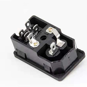 Enchufe de entrada IEC 320 C14, Conector de 2 pines, 15A, 10a, 250V, chasis de fusible, enchufe de alimentación macho con interruptor - Product Image 2